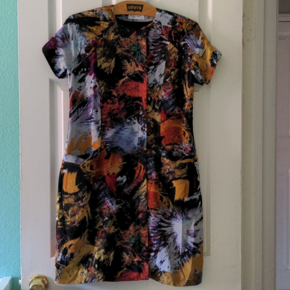 Knee-length funky shift dress